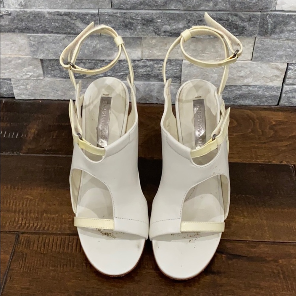 White heel with wood color heel.
